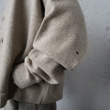 RYU KAGA damaged knit caradigan (beige)