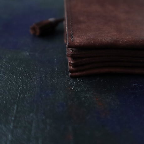 R&D.M.Co-  wallet plain (brown/black)