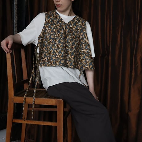 NOTA lace-up gillet (seed print)