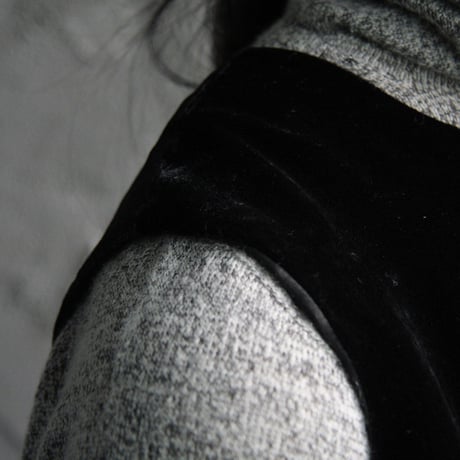 Tabrik no sleeve dress (black x camel)