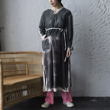 Funatabi atelier kurta dress (Sumi dye)