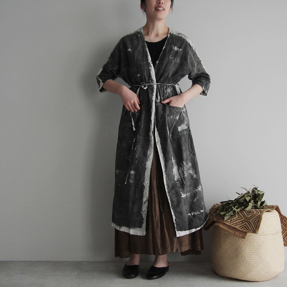 m.Funatabi kimono coat (Sumi dye) | nii-B | WEB
