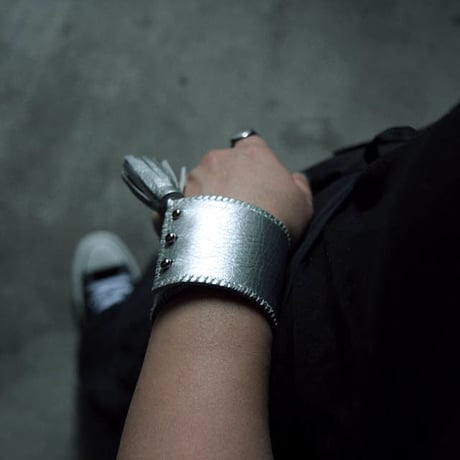 chiihao x nii-B tassel bangle silver