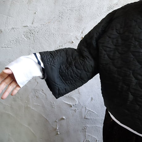 TOWAVASE silk quilt jacket (black)