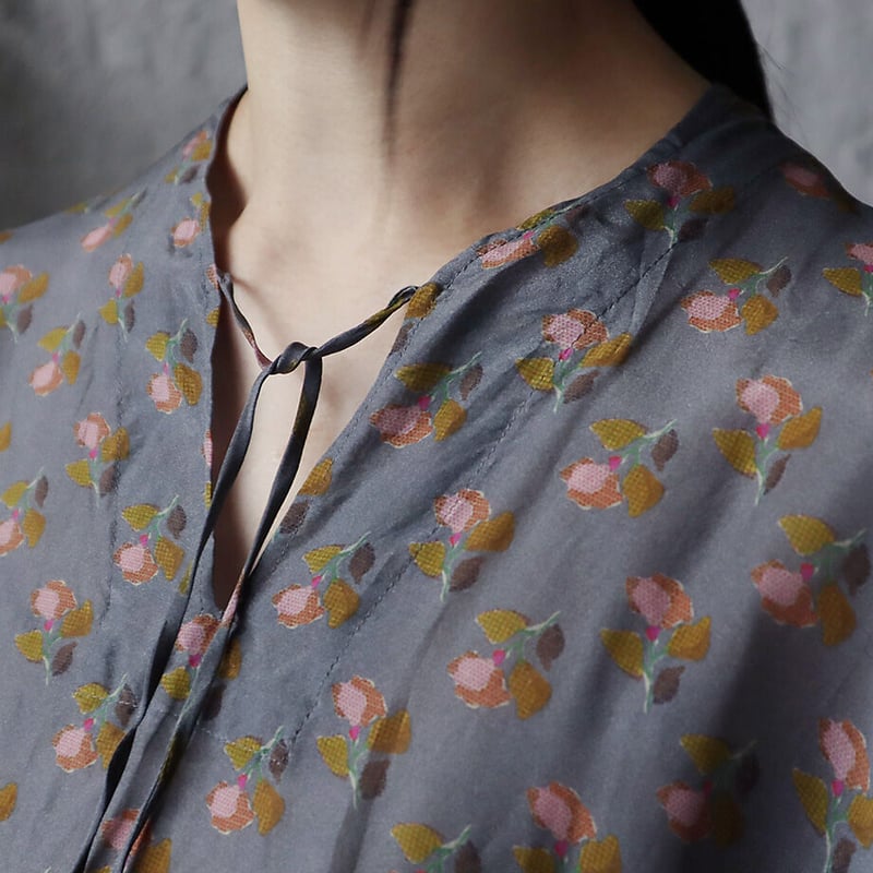TOWAVASE Sarasa dress Louis (gray) | nii-B | WE