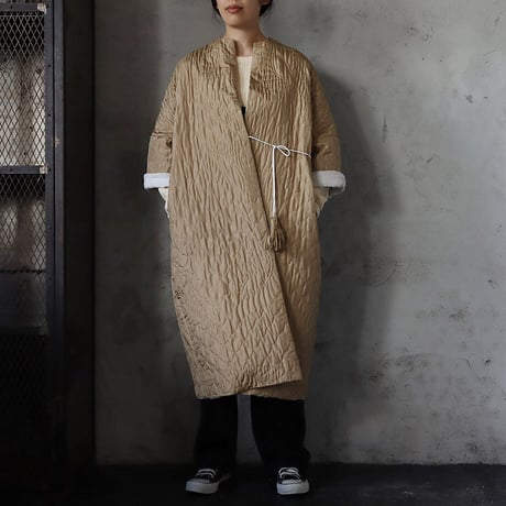 TOWAVASE silk quilt robe (beige)