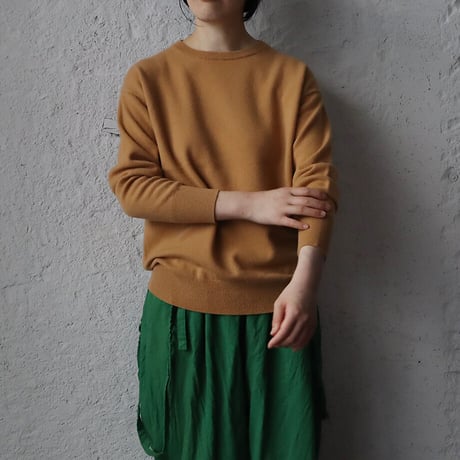 Le pivot pure wool crew neck sweater (camel)