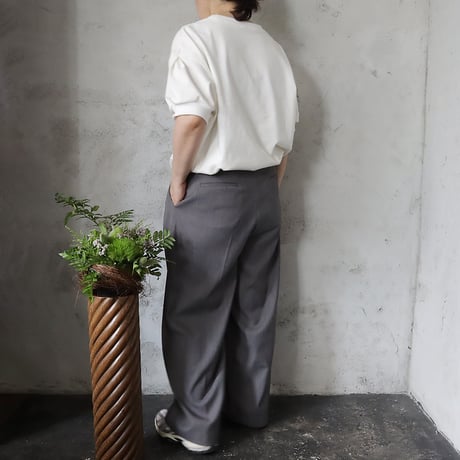 Le pivot halfsleeve sweat (offwhite/black)