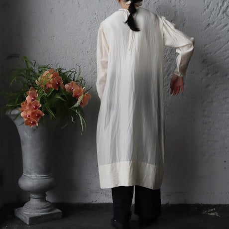 TOWAVASE Collier dress (ivory)