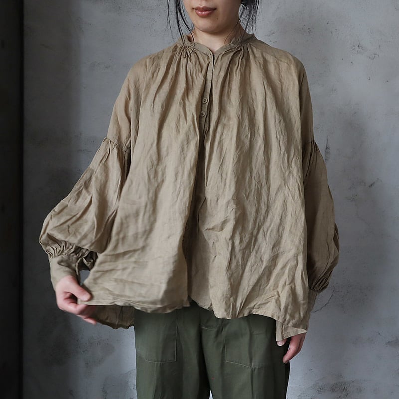 【Tabrik(タブリク)】リネンパフブラウス(泥染) Tabrik(タブリク)】リネンパフブラウス(泥染)