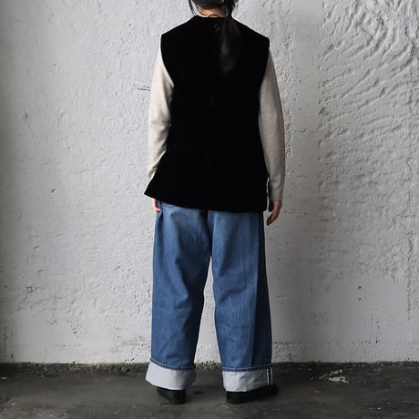 TOWAVASE La zabu vest jacket (black)