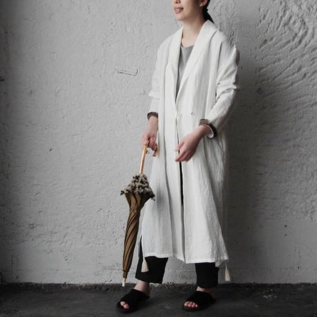 Tabrik linen robe (white)