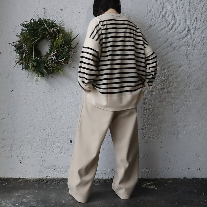 TOWAVASE Basque pullover (ivory x black) | nii-