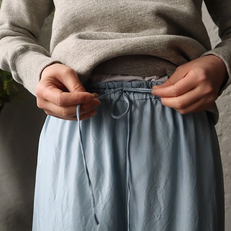 TOWAVASE Aile silk pants (blue)
