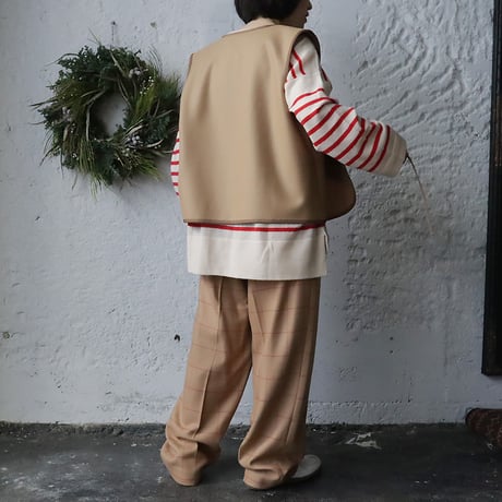 TOWAVASE Basque pullover (ivory x red)