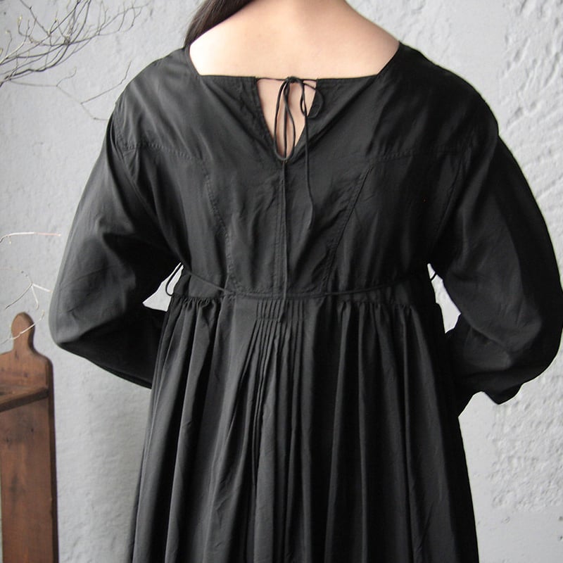 TOWAVASE Artisan dress (black) | nii-B | WEBSHOP