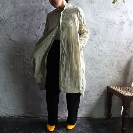 R&D.M.Co- GARMENT DYE frill collar long shirt (eucalyptus)
