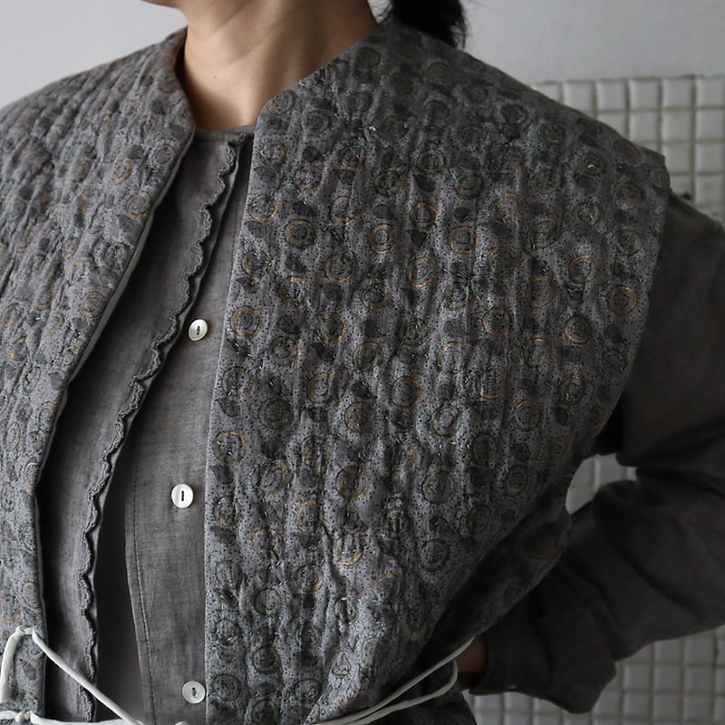 TOWAVASE cotton quilt vest (gray x goldprint) |