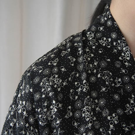 TOWAVASE Noix silkrobe (black)