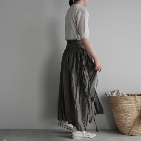 Tabrik gathered skirt (carbon black))