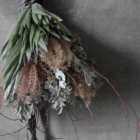 tassel swag  (winter)