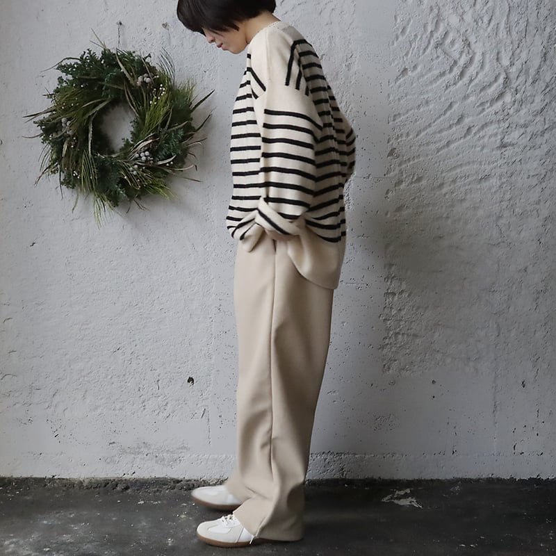 TOWAVASE Basque pullover (ivory x black) | nii-