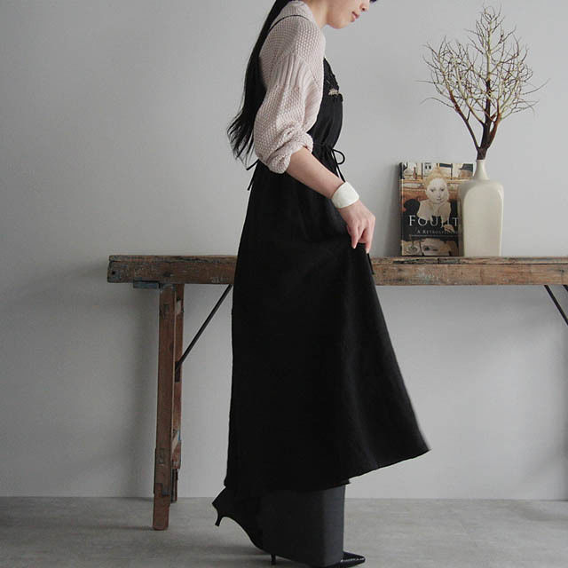 towavaseカシュクールvon voyageオールインワン黒 towavaseカシュクールvon voyageオールインワン黒 towavase