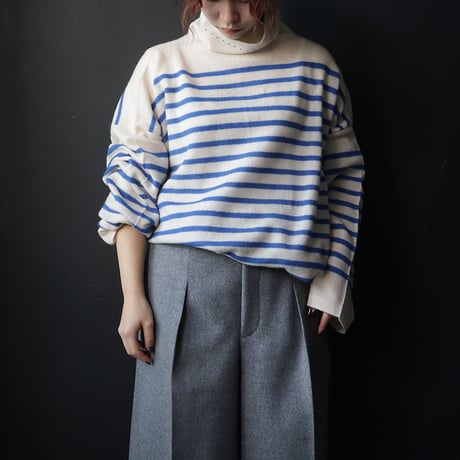 TOWAVASE Basque pullover (turtleneck)