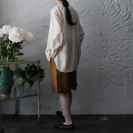 R&D.M.Co- silk pullover (off white)