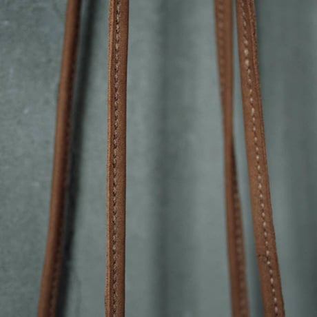 chiihao   round pochette camel