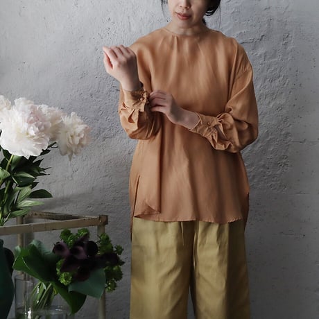 R&D.M.Co- silk pullover (cameo)