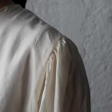 TOWAVASE Collier dress (ivory)