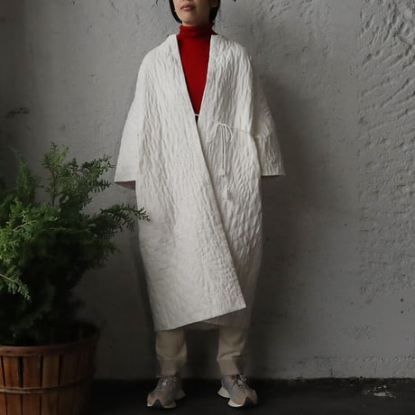 TOWAVASE linen quilt robe  (white)