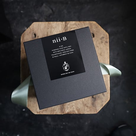sea urchin shell box flower