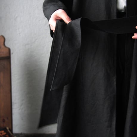 NOTA linen gown (black)