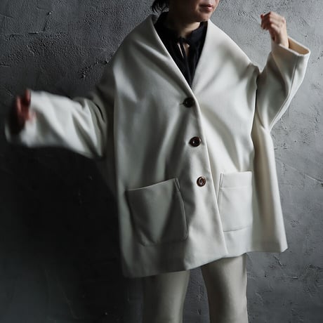 .less  cocoon coat (offwhite)