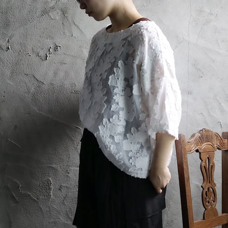 .less cut jacquard blouse (white)