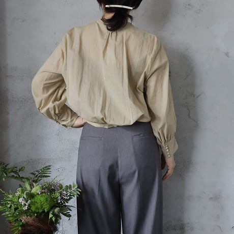 R&D.M.Co- peasant sleeve blouse (beige)