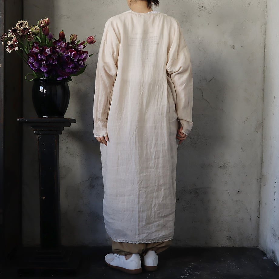 TOWAVASE Leavers dress (beige) | nii-B | WEBSHOP