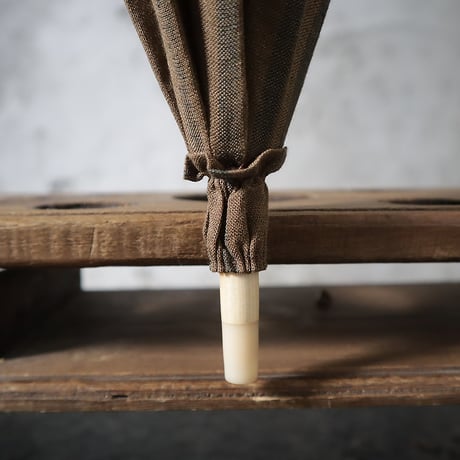 Tabrik fringe parasol (brown x green stripe)