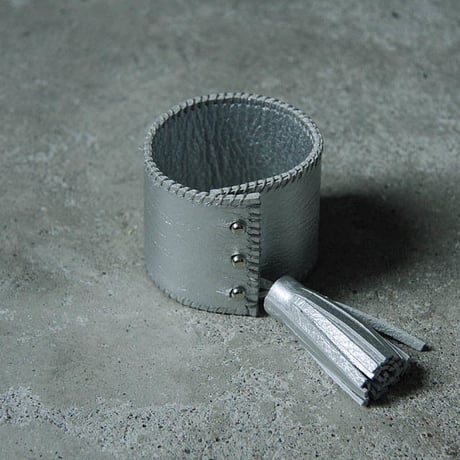 chiihao x nii-B tassel bangle silver