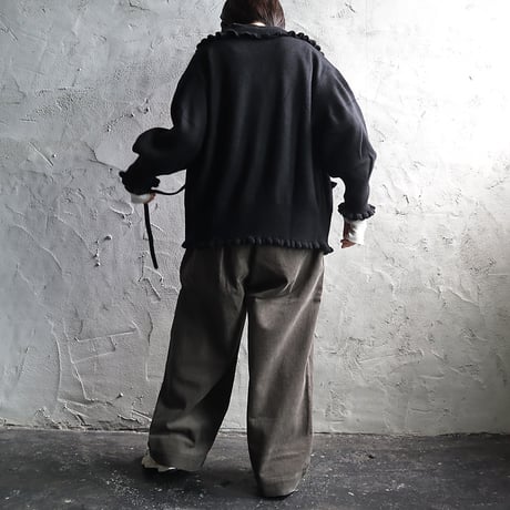 TOWAVASE Volant cardigan (black)