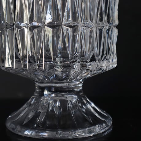 cutting glass flower vase (diamond)