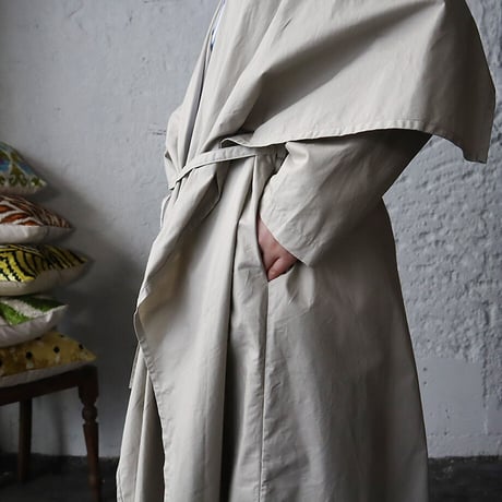 .less robe coat (beige)