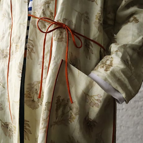 TOWAVASE Frais linen robe (beige)