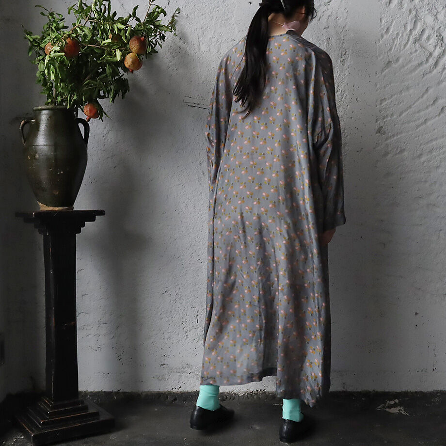 TOWAVASE Sarasa dress Louis (gray) | nii-B | WE TOWAVASE Sarasa dress Louis (gray) | nii-B | WE