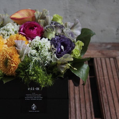 season flower arrangement (size M)