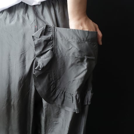 TOWAVASE Volant silk pants (darkgray)