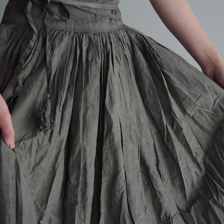 Tabrik gathered skirt (carbon black))