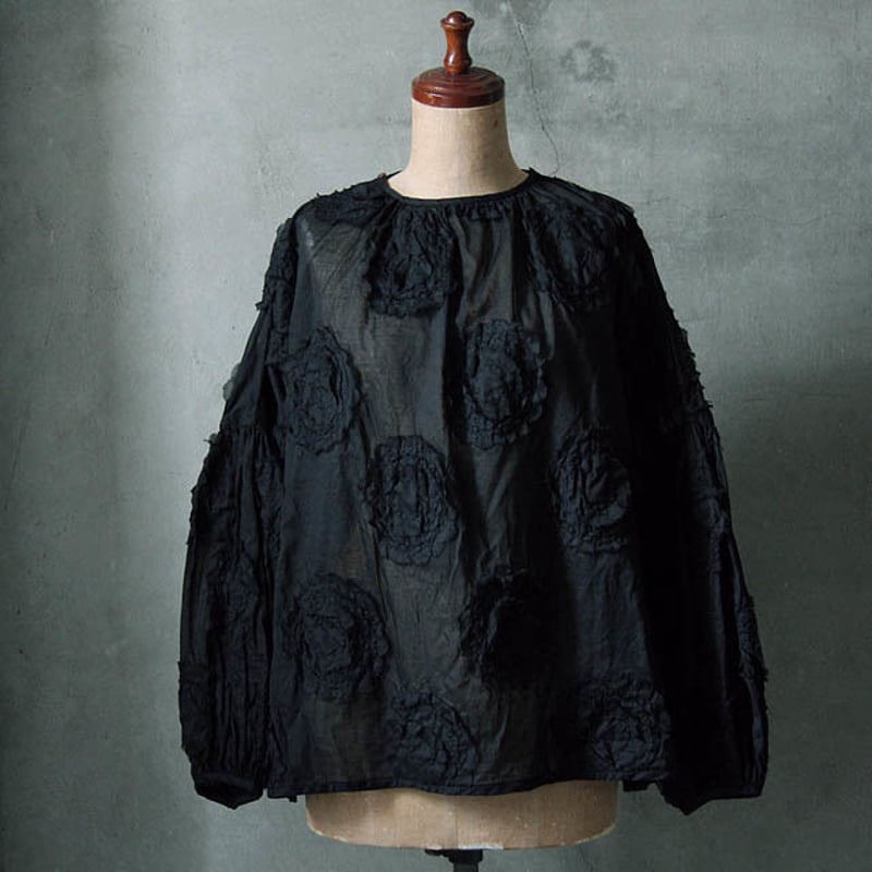 TOWAVASE Jojo blouse black | nii-B | WEBSHOP